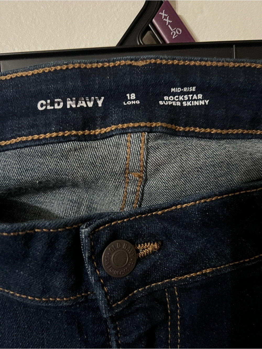 Old Navy women’s Rockstar Super Skinny Jeans - Dark Wash Blue